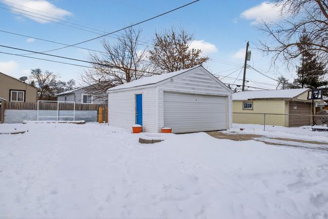 19795 Macel Street, Roseville, MI 48066