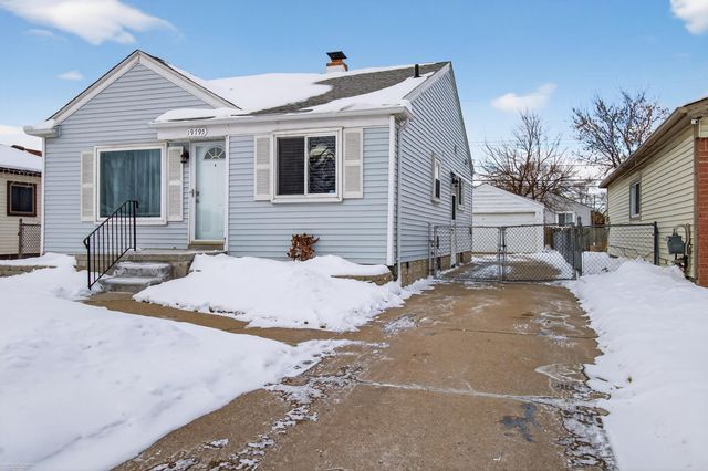 19795 Macel Street, Roseville, MI 48066