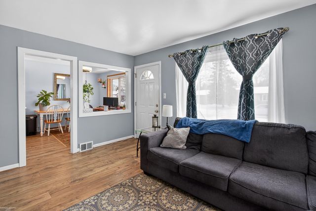 19795 Macel Street, Roseville, MI 48066