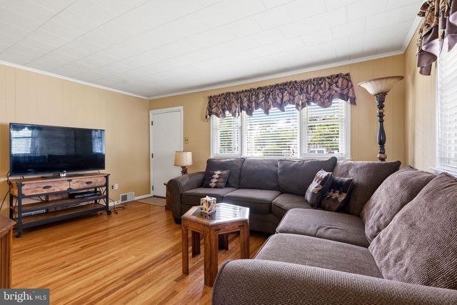 719 DELAWARE AVE, Riverside, NJ 08075