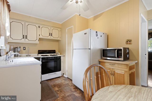 719 DELAWARE AVE, Riverside, NJ 08075