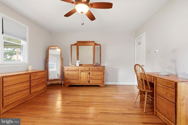 719 DELAWARE AVE, Riverside, NJ 08075