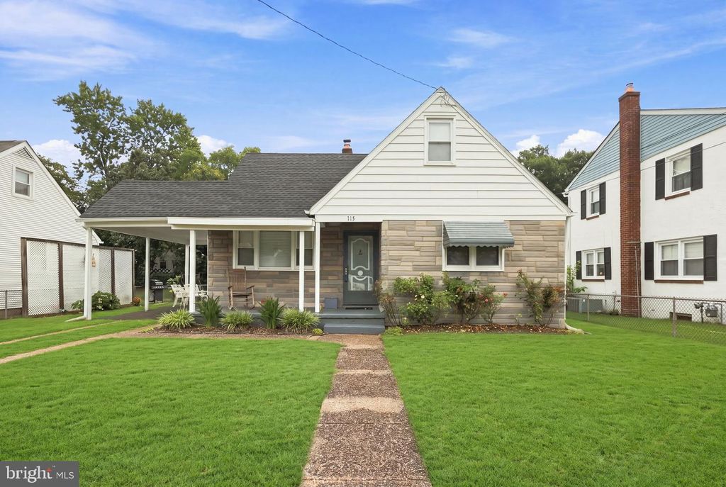 719 DELAWARE AVE, Riverside, NJ 08075
