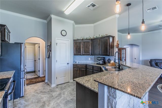 412 Dandridge Drive, Temple, TX 76502