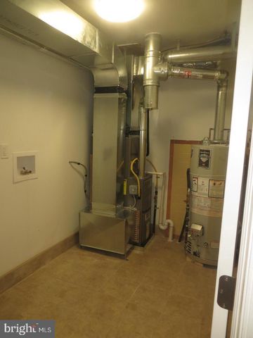 407 PIERCE ST, Philadelphia, PA 19148