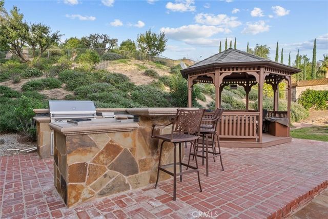 11101 Eton Avenue, Chatsworth, CA 91311