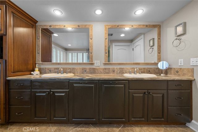 11101 Eton Avenue, Chatsworth, CA 91311