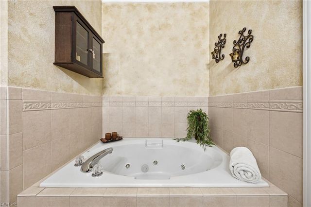 409 Fieldstone Glen WAY, Virginia Beach, VA 23454