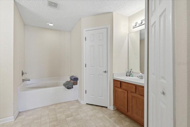 12 LLESTONE PATH, Palm Coast, FL 32164
