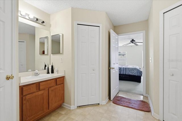 12 LLESTONE PATH, Palm Coast, FL 32164