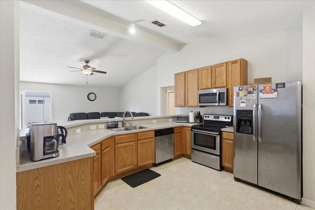 12 LLESTONE PATH, Palm Coast, FL 32164