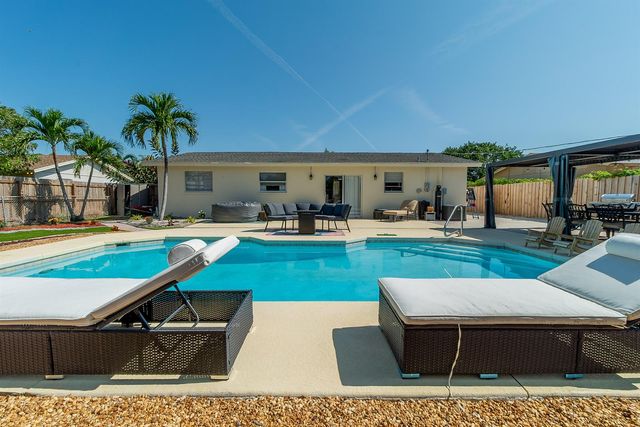 1416 W Hardee Street, Lantana, FL 33462