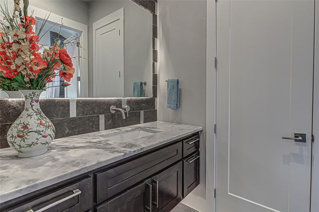 507 Boulder Creek DR, Marble Falls, TX 78654