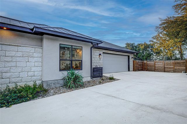 507 Boulder Creek DR, Marble Falls, TX 78654