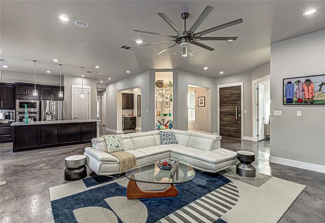 507 Boulder Creek DR, Marble Falls, TX 78654