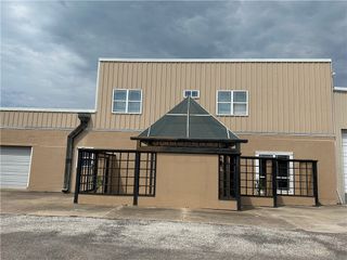 610 Elm Dr, Portland, TX 78374