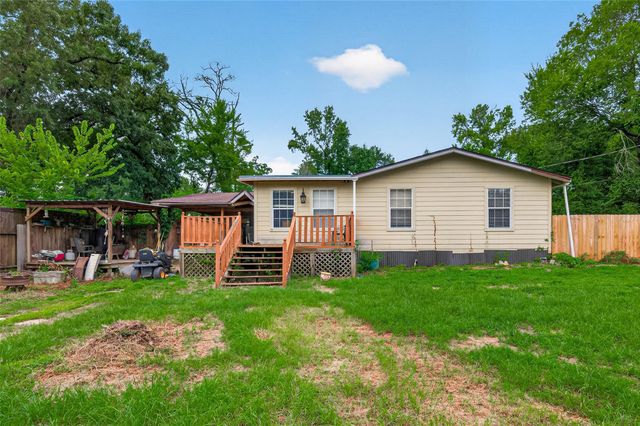 141 Town And Country Drive, Huntsville, TX 77320