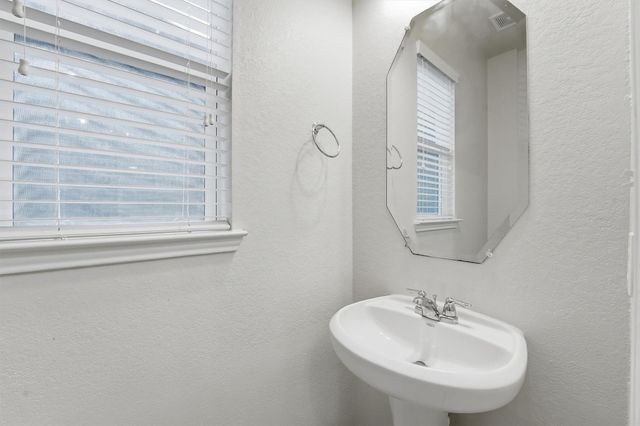4743 Bay Vista Drive, Baytown, TX 77523