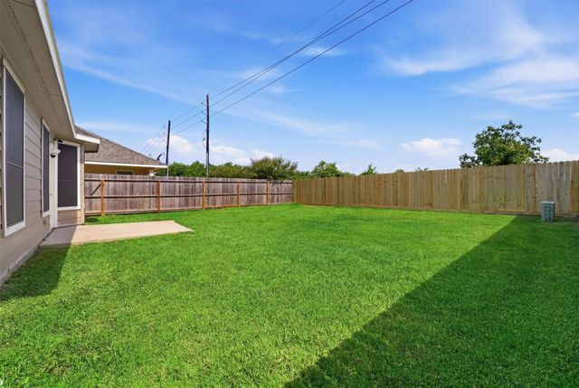 4743 Bay Vista Drive, Baytown, TX 77523