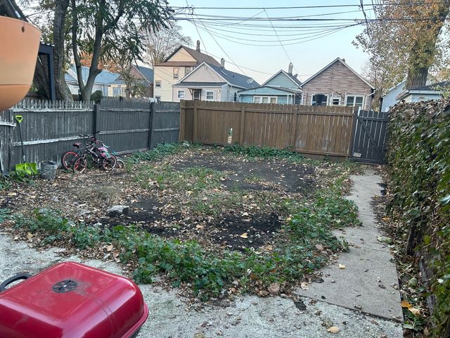 520 W 44th Place 2FF, Chicago, IL 60609