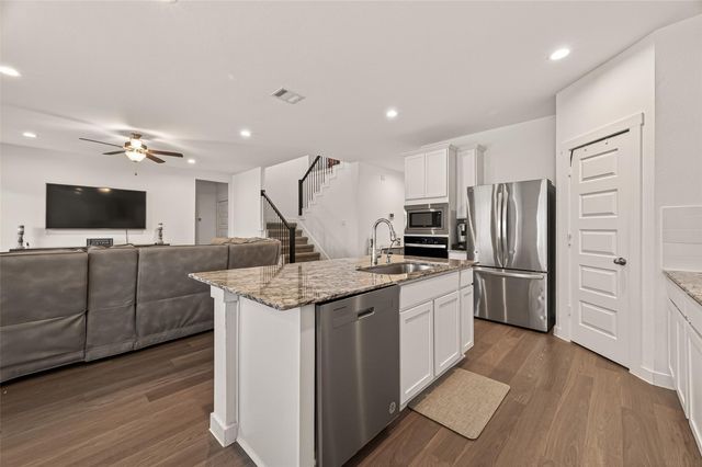 3132 Wickfield Pass Lane, League City, TX 77573
