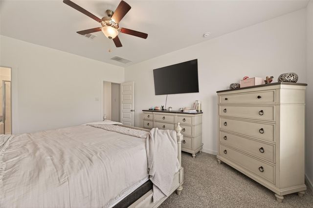 3132 Wickfield Pass Lane, League City, TX 77573
