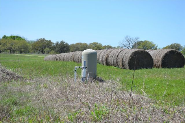 5568 Bleiblerville Road, Bleiblerville, TX 78931