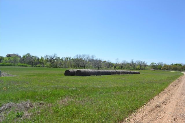 5568 Bleiblerville Road, Bleiblerville, TX 78931