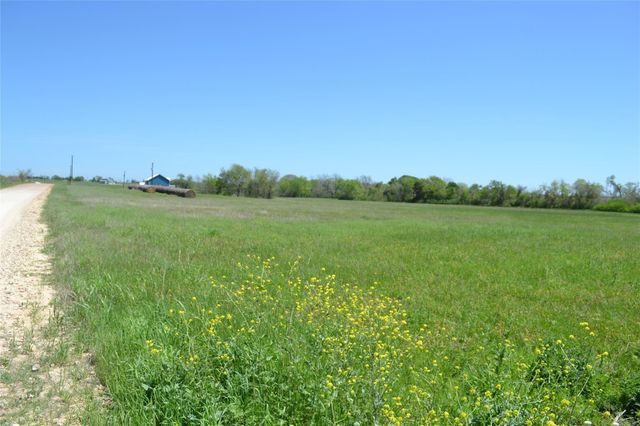 5568 Bleiblerville Road, Bleiblerville, TX 78931