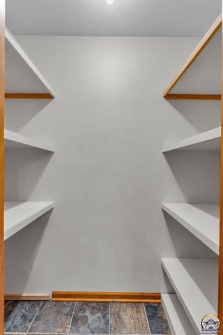 3600 SW Randolph Sq Unit 40, Topeka, KS 66611