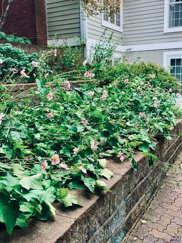 3600 SW Randolph Sq Unit 40, Topeka, KS 66611