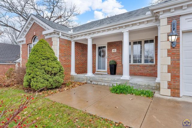 3600 SW Randolph Sq Unit 40, Topeka, KS 66611