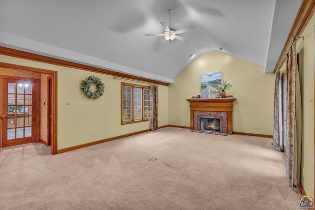 3600 SW Randolph Sq Unit 40, Topeka, KS 66611