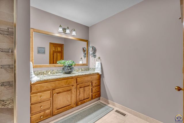 3600 SW Randolph Sq Unit 40, Topeka, KS 66611