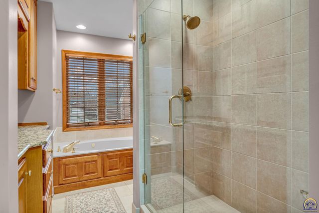 3600 SW Randolph Sq Unit 40, Topeka, KS 66611