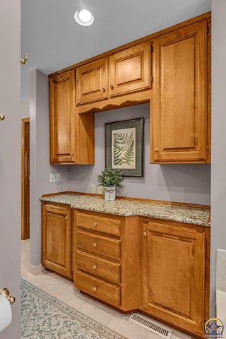 3600 SW Randolph Sq Unit 40, Topeka, KS 66611