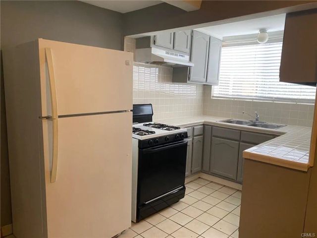 1265 Oakridge Drive A, Glendale, CA 91205