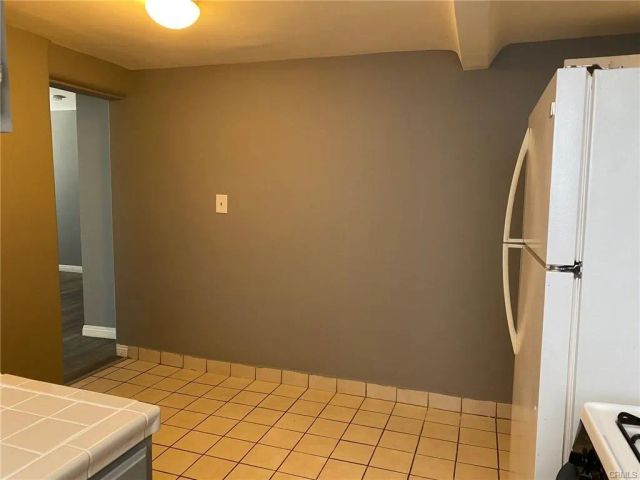 1265 Oakridge Drive A, Glendale, CA 91205