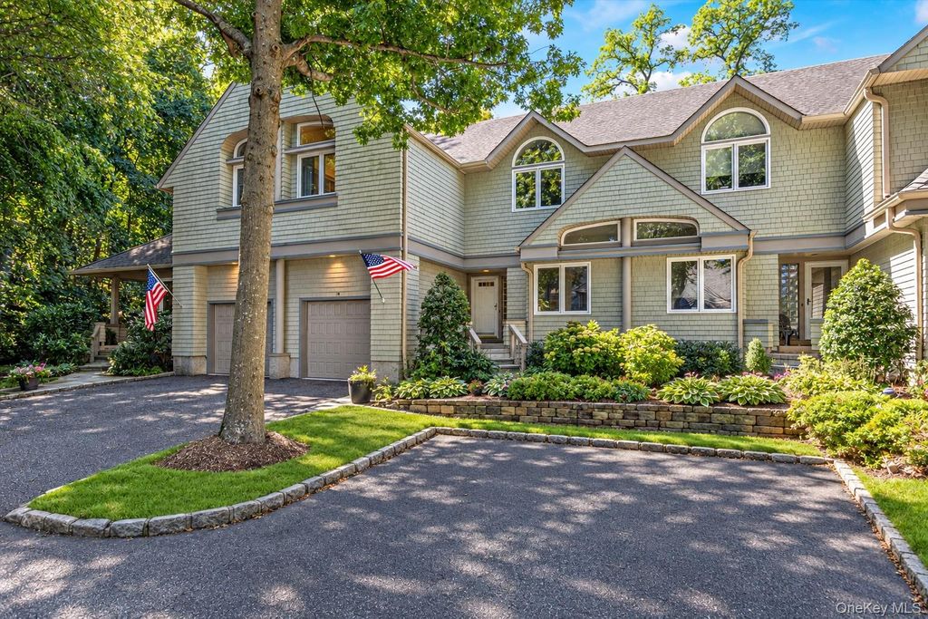 14 Insbrook Court, Huntington, NY 11743 — exterior
