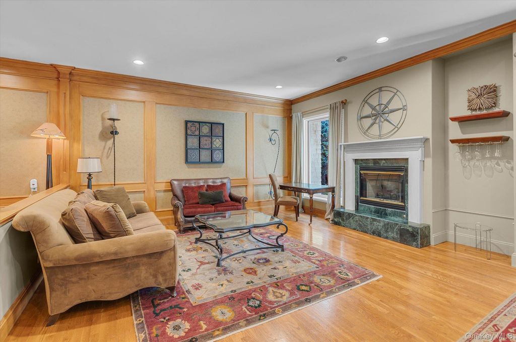 14 Insbrook Court, Huntington, NY 11743 — photo 4