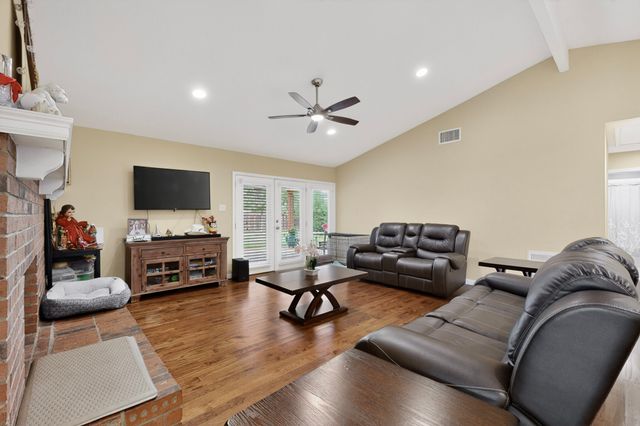 609 Melissa Lane, Garland, TX 75040