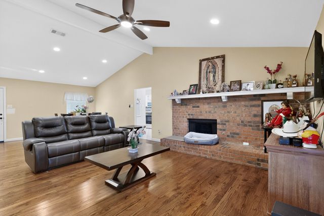 609 Melissa Lane, Garland, TX 75040