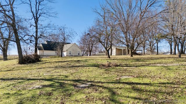 11992 S Cherrywood Drive, Claremore, OK 74017