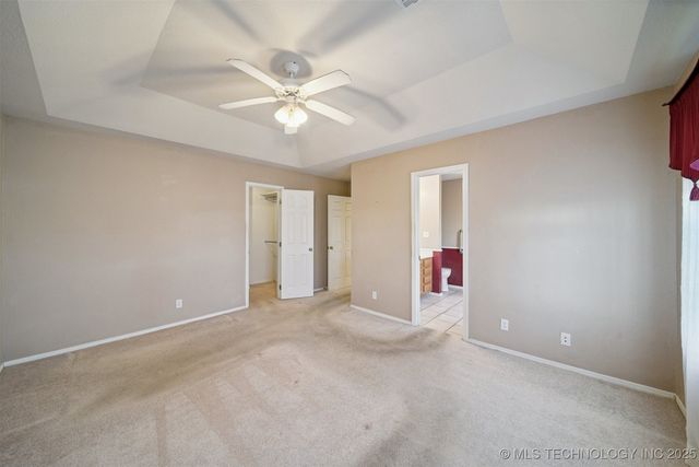 11992 S Cherrywood Drive, Claremore, OK 74017