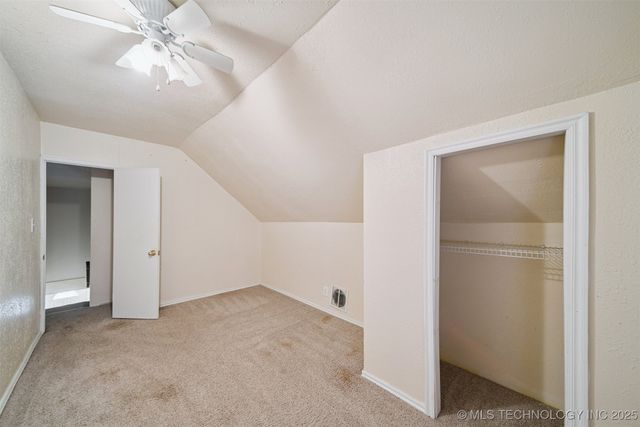 11992 S Cherrywood Drive, Claremore, OK 74017