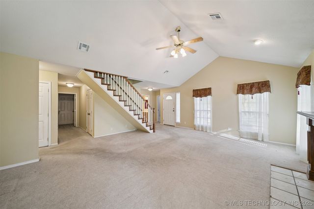 11992 S Cherrywood Drive, Claremore, OK 74017