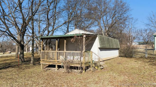 11992 S Cherrywood Drive, Claremore, OK 74017