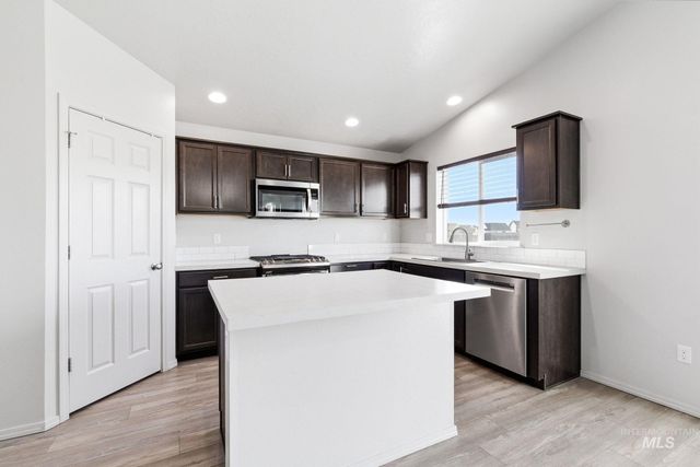 19569 Stowe Way, Caldwell, ID 83605