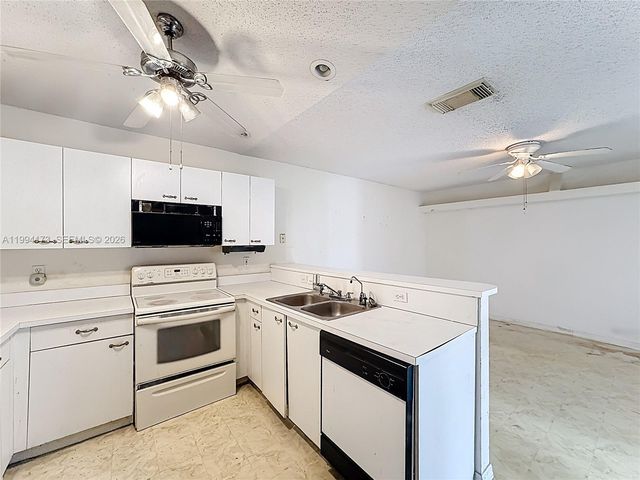 701 SW Amber Ter, Port St. Lucie, FL 34953