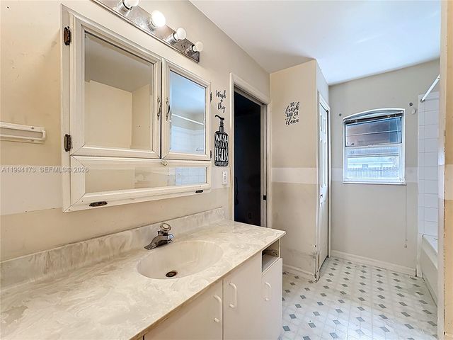 701 SW Amber Ter, Port St. Lucie, FL 34953